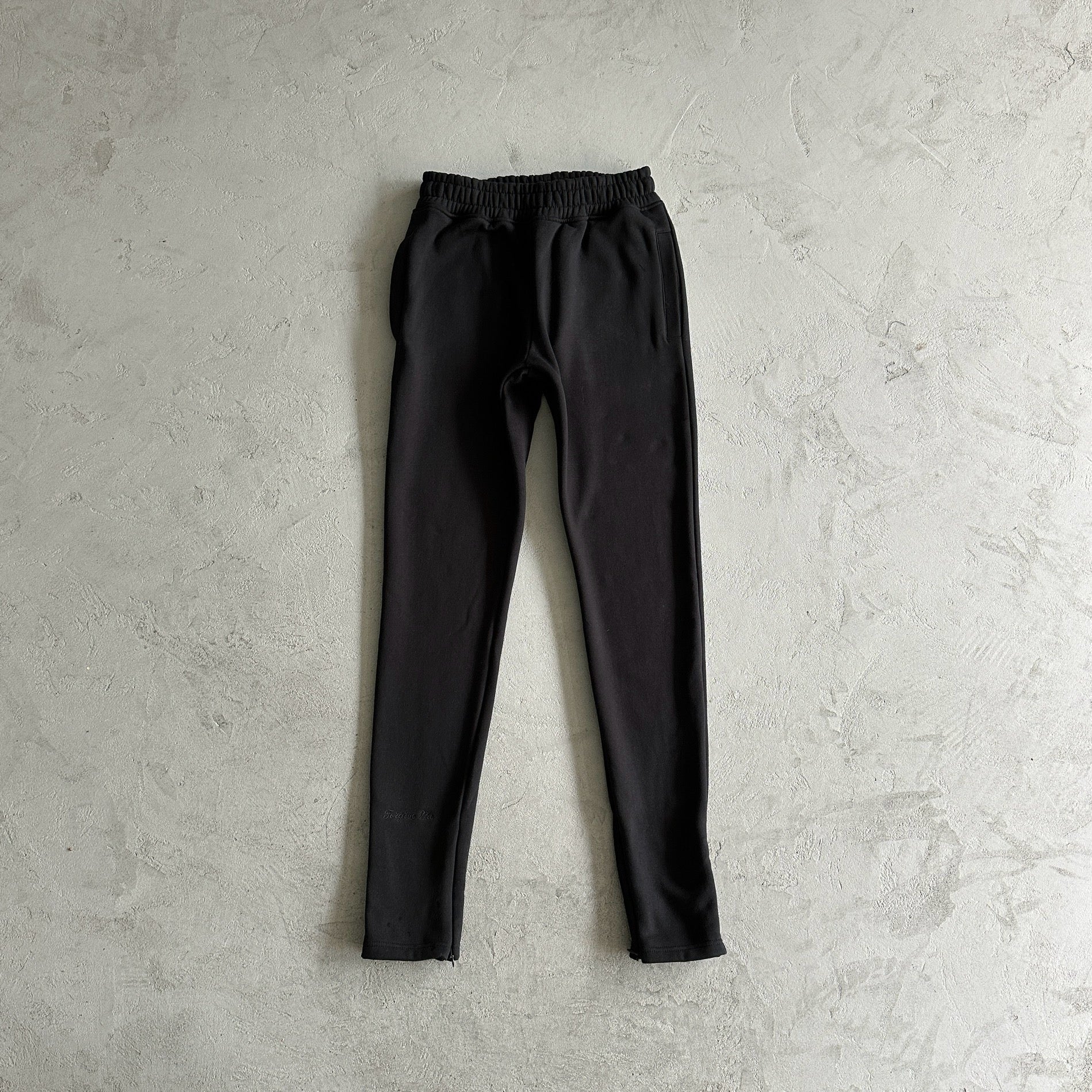Synaworld Round Neck Suit Black